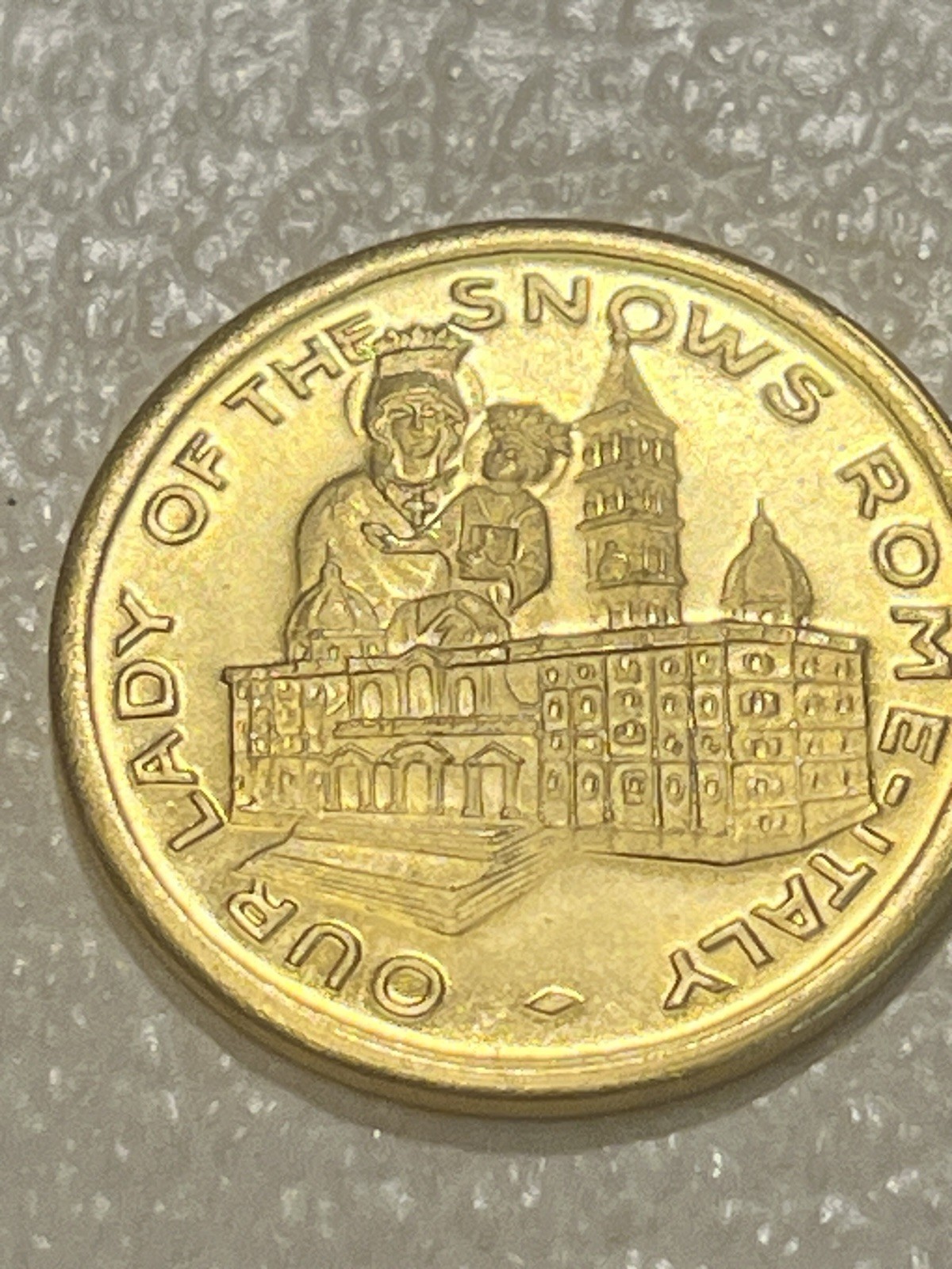 Our Lady Of The Snows Rome Italy Bellewille Ill 10th Anniversary Coin Medal Case