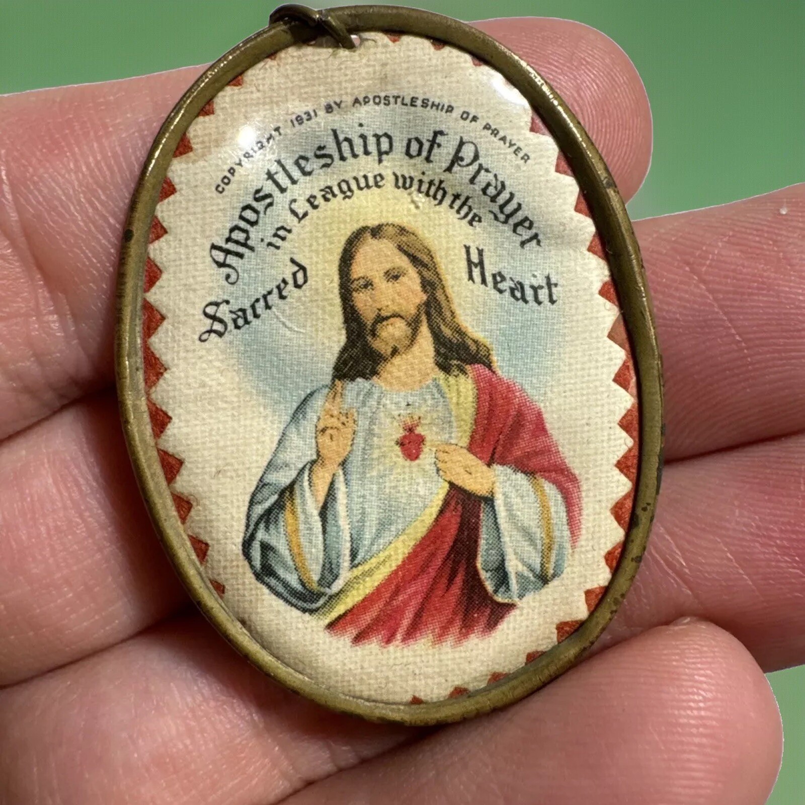 NOS VTG 1931 Red Scapular Badge Apostleship of Prayer Felt 30s Catholic Acetate