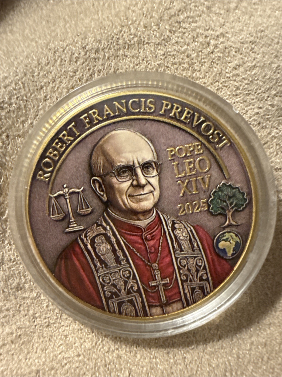 Colorful “Pope Leo VIX” Commemorative Coin