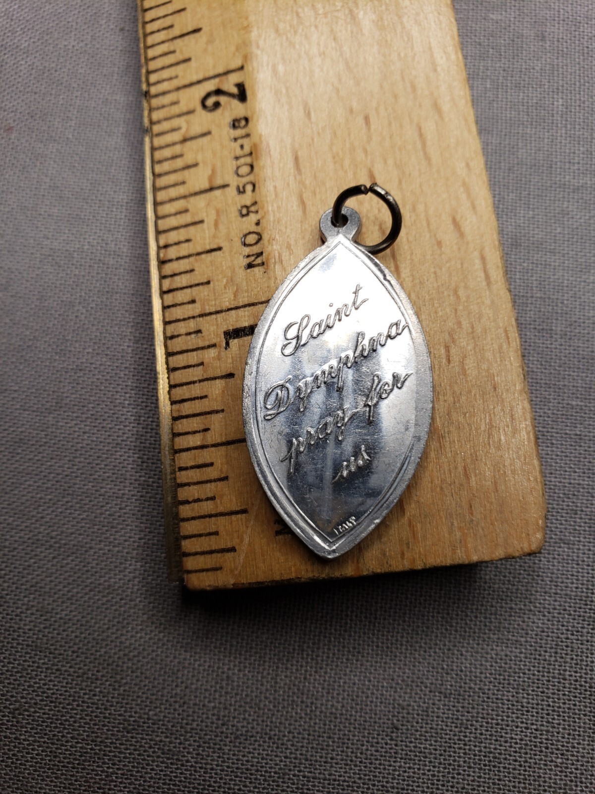 Vintage Pendant Medal Saint Dymphna Christian A36