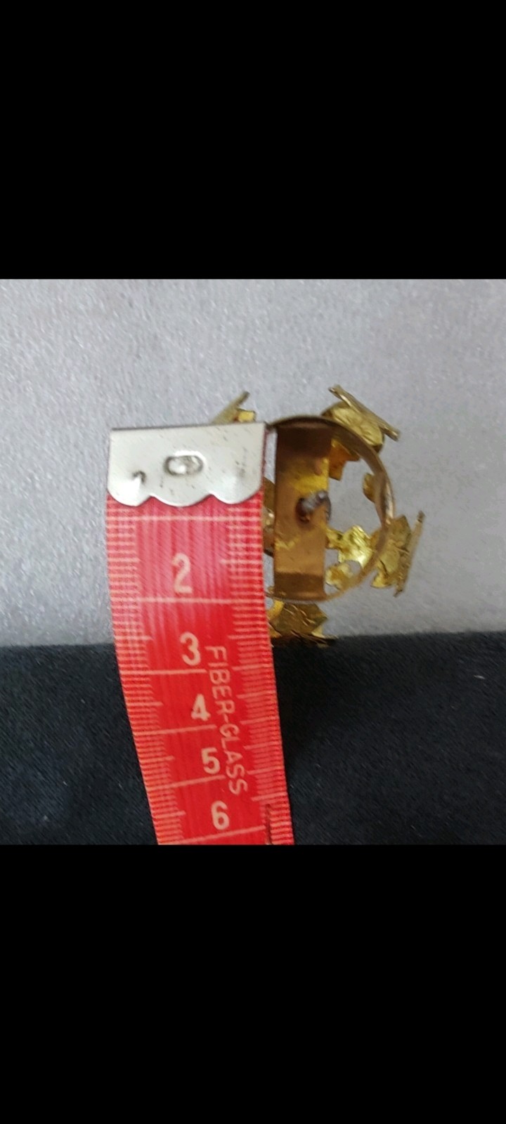 Set Of 2 Pieces Metal Crown 2 cms at base and Metal Halo 8 cms Diameter