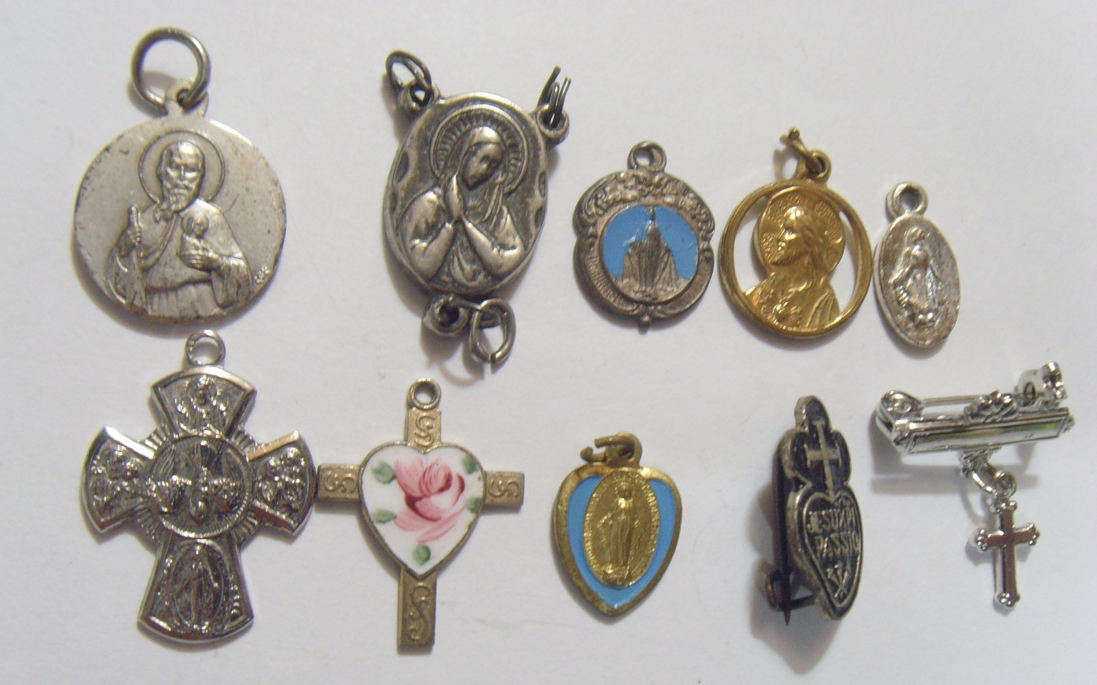 10 antique catholic Saints religious items medal pin pendant etc lot 54988