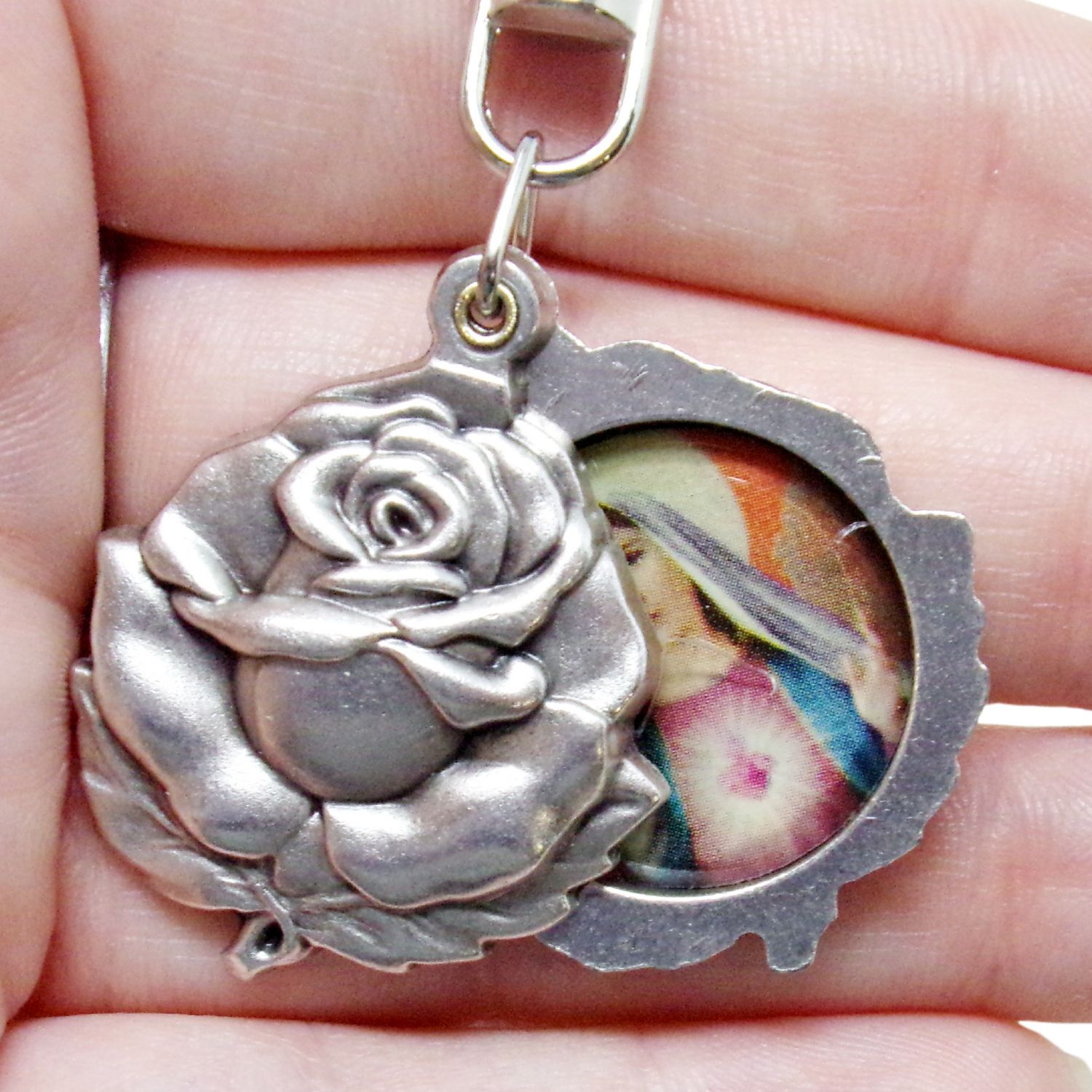 Silver Tone Sacred and Immaculate Hearts Epoxy Image Rosebud Key Chain 3 1/2 In