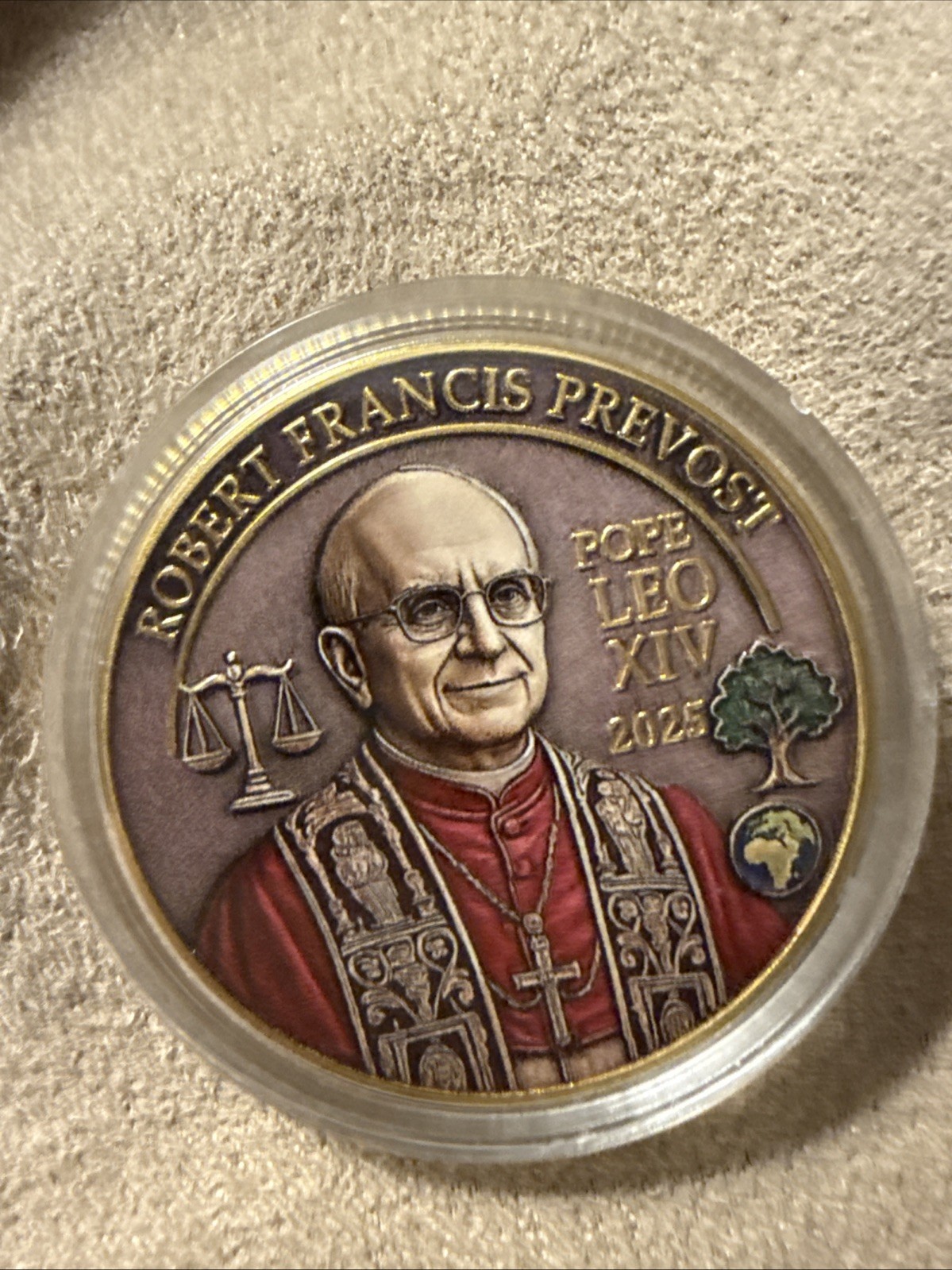Colorful “Pope Leo VIX” Commemorative Coin
