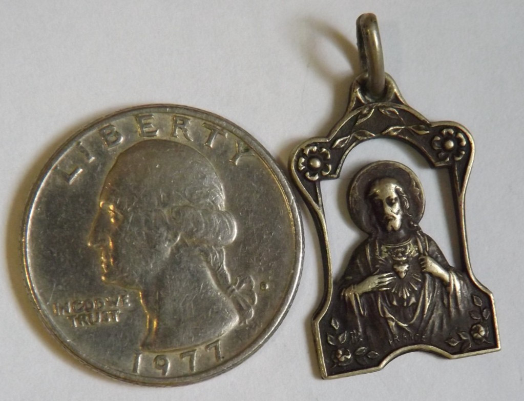 Sacred heart of Jesus floral ornate open work charm pendant medal France