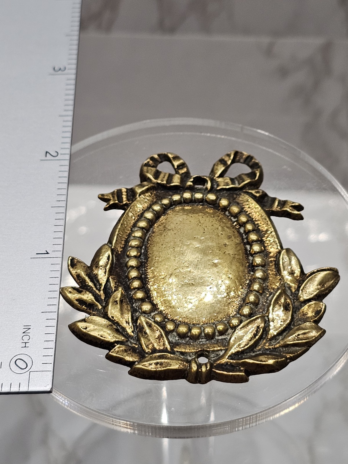 Antique Metal Gold Tone Gold Plated Pendant Medal Engrave Able Gift Beauty HTF