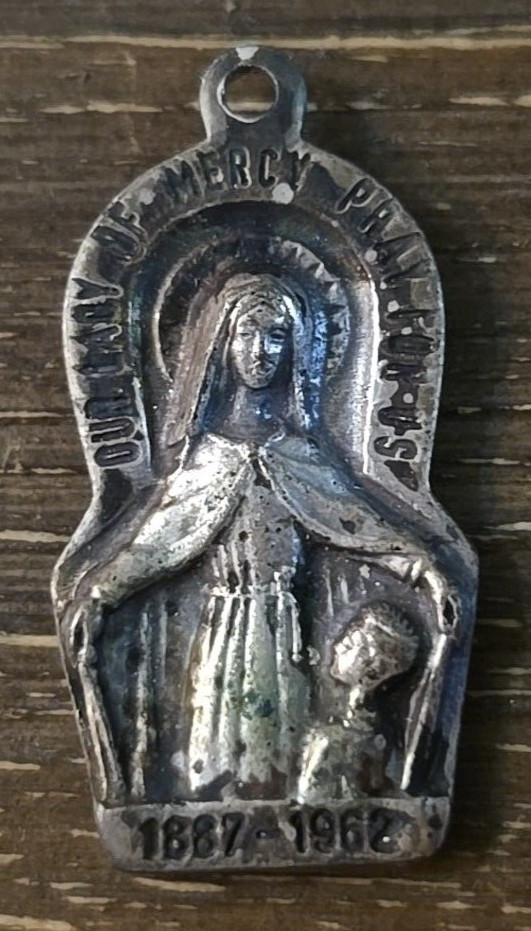 Vintage Catholic Mission Of Our Lady Of Mercy Mary Chicago IL Pendant Italy