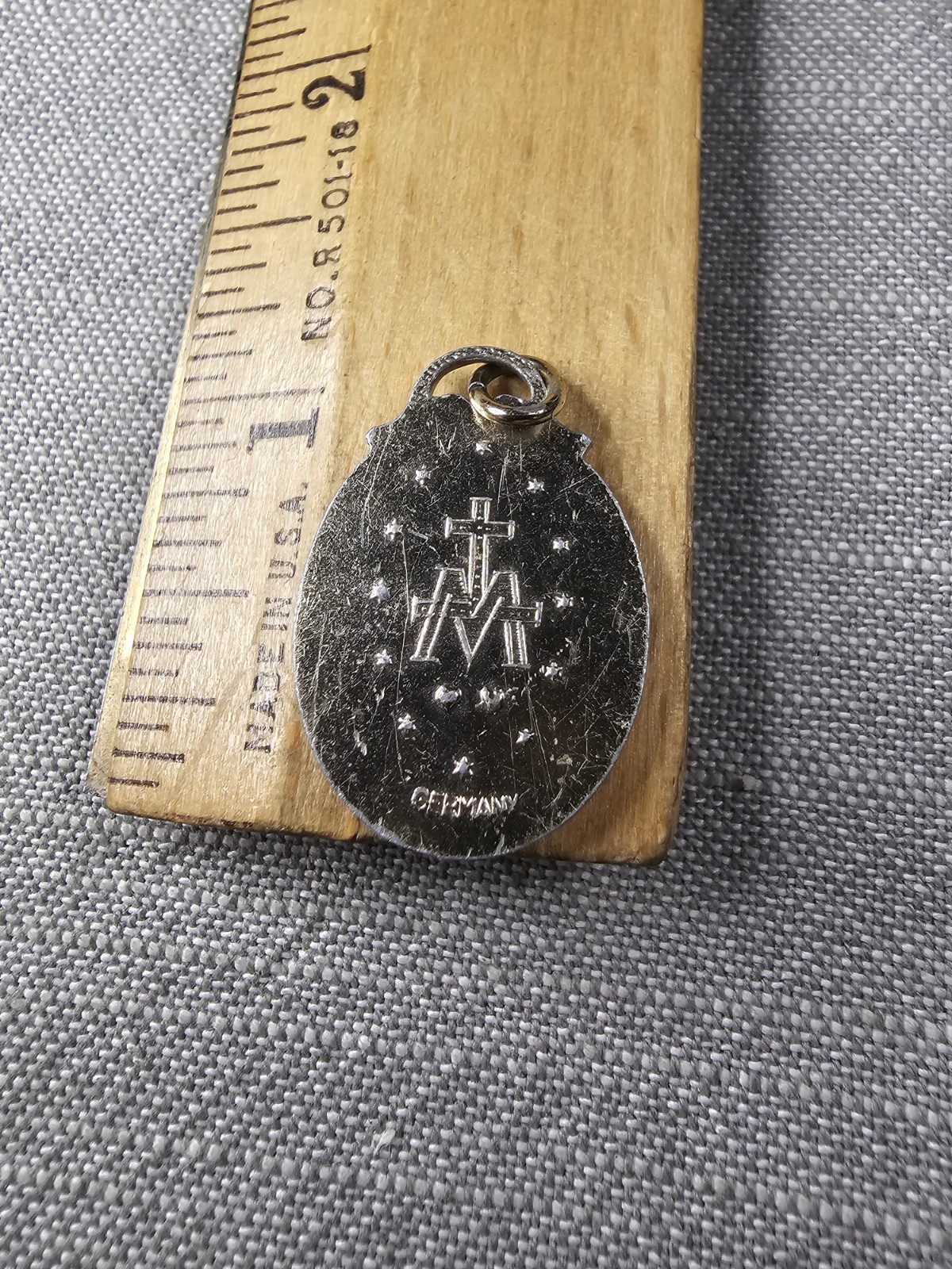 Vintage Pendant Sacred Heart Of Jesus Beautiful Religious Christian Gift D8