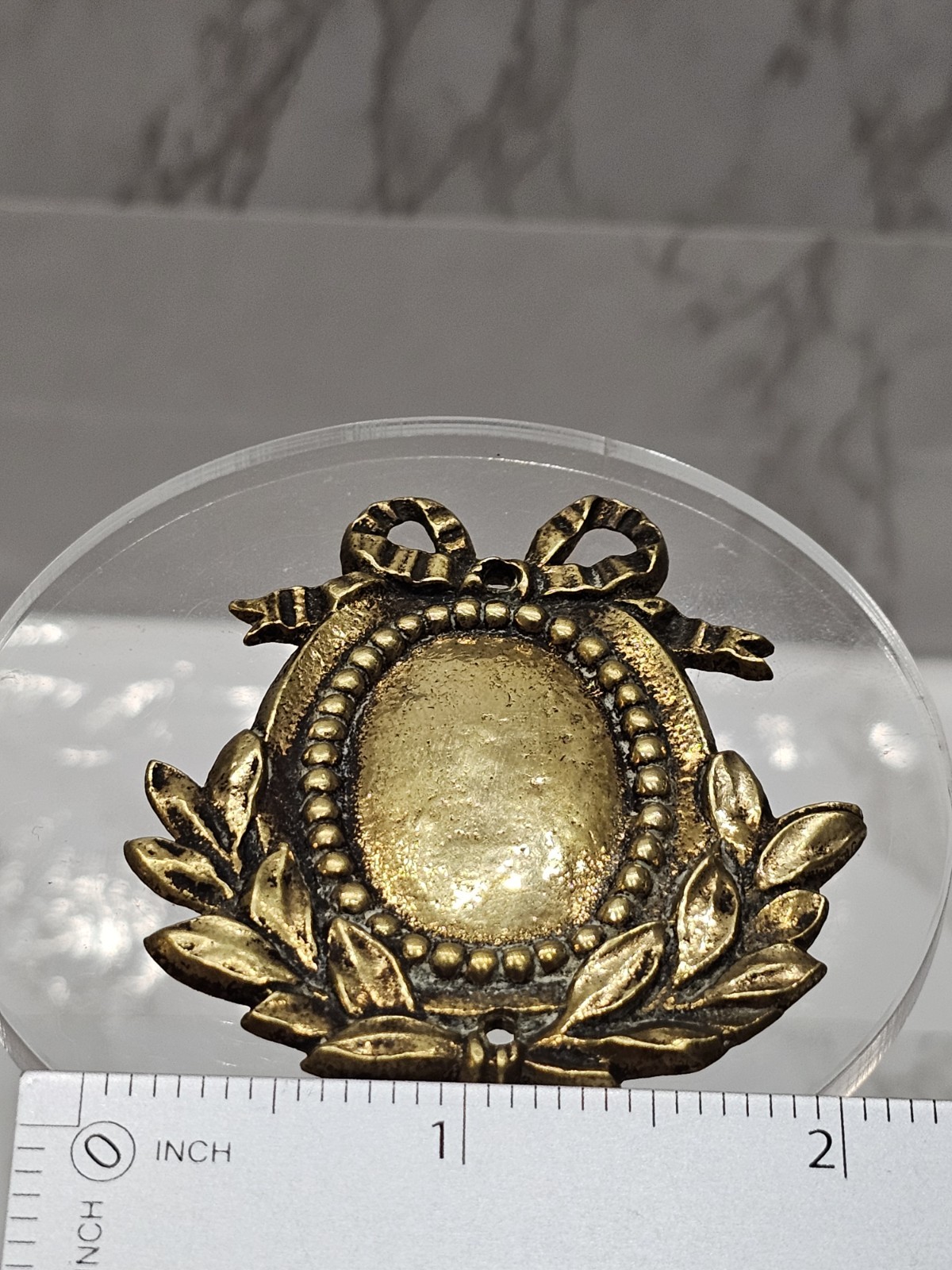 Antique Metal Gold Tone Gold Plated Pendant Medal Engrave Able Gift Beauty HTF