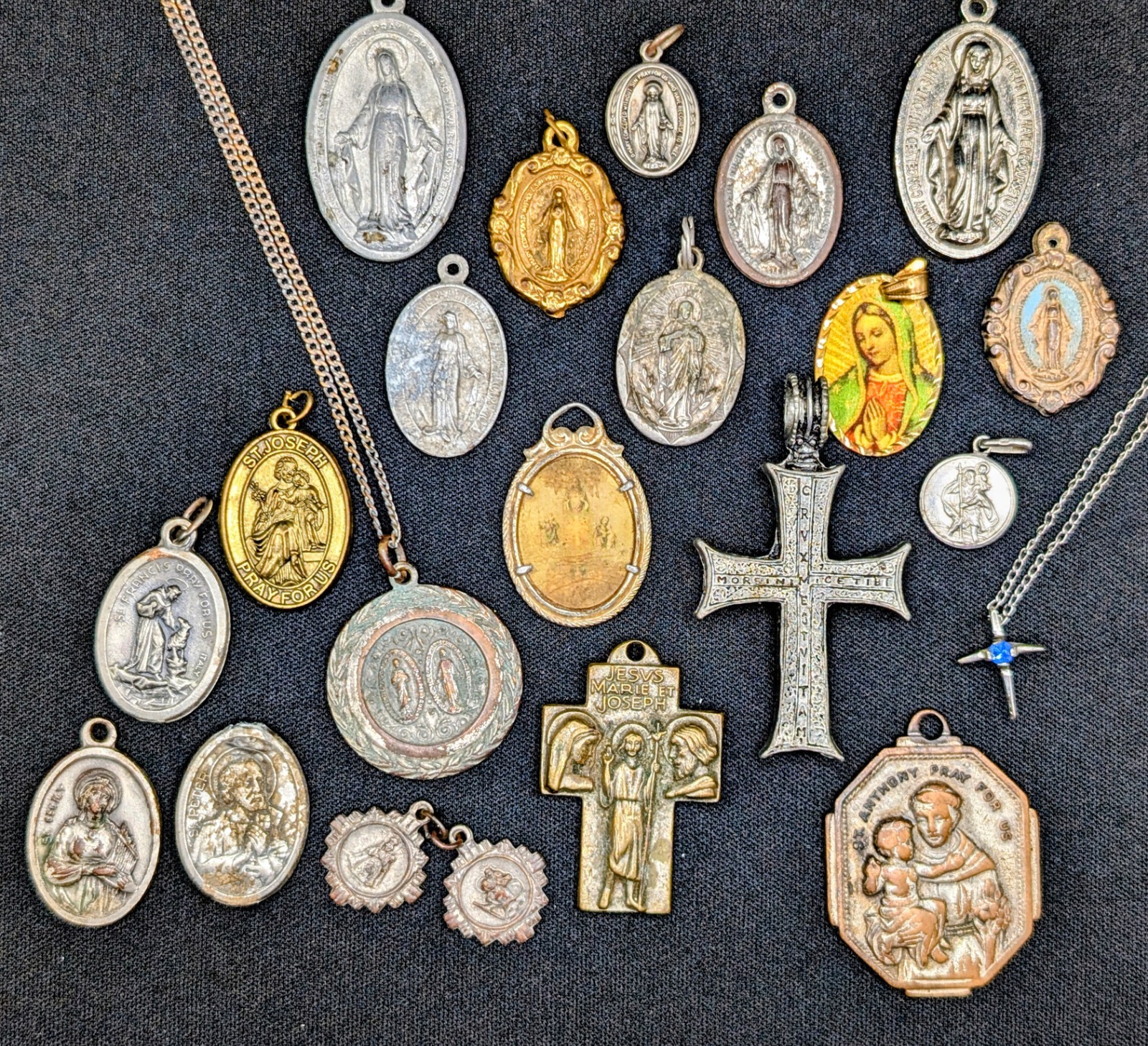 LOT OF 21 Religion Collectibles MEDALS Medallions MARY Saints CHRISTIAN Catholic