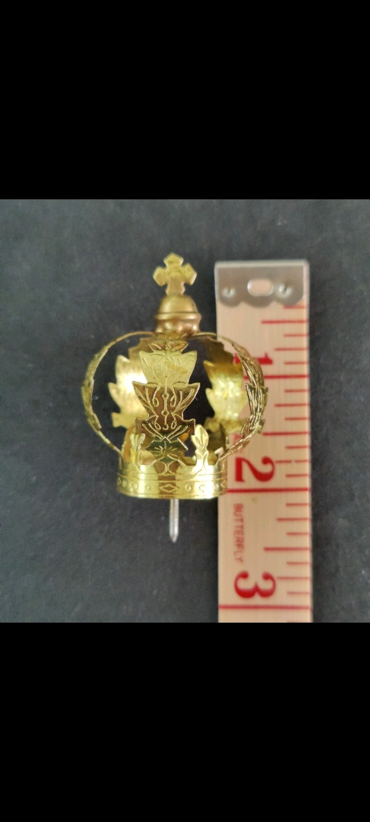 Set Of 2 Pieces Metal Crown 2 cms at base and Metal Halo 8 cms Diameter