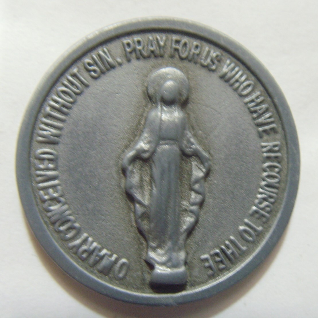 1960s vintage grey silver tone metal catholic Saint Mary pocket token EL1079