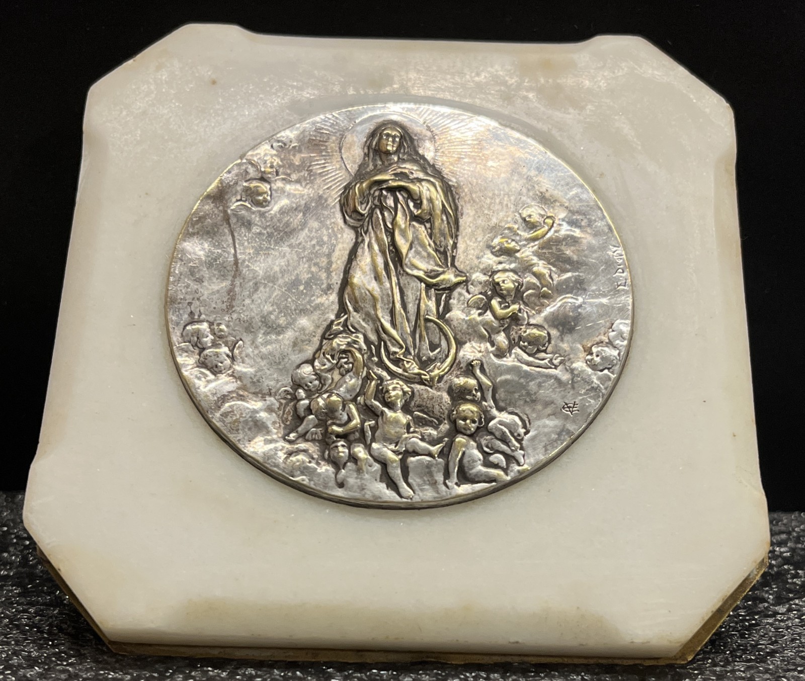 by Dropsy – France 1910´ Miraculous Virgin Mary and cherubs stand desk, marble
