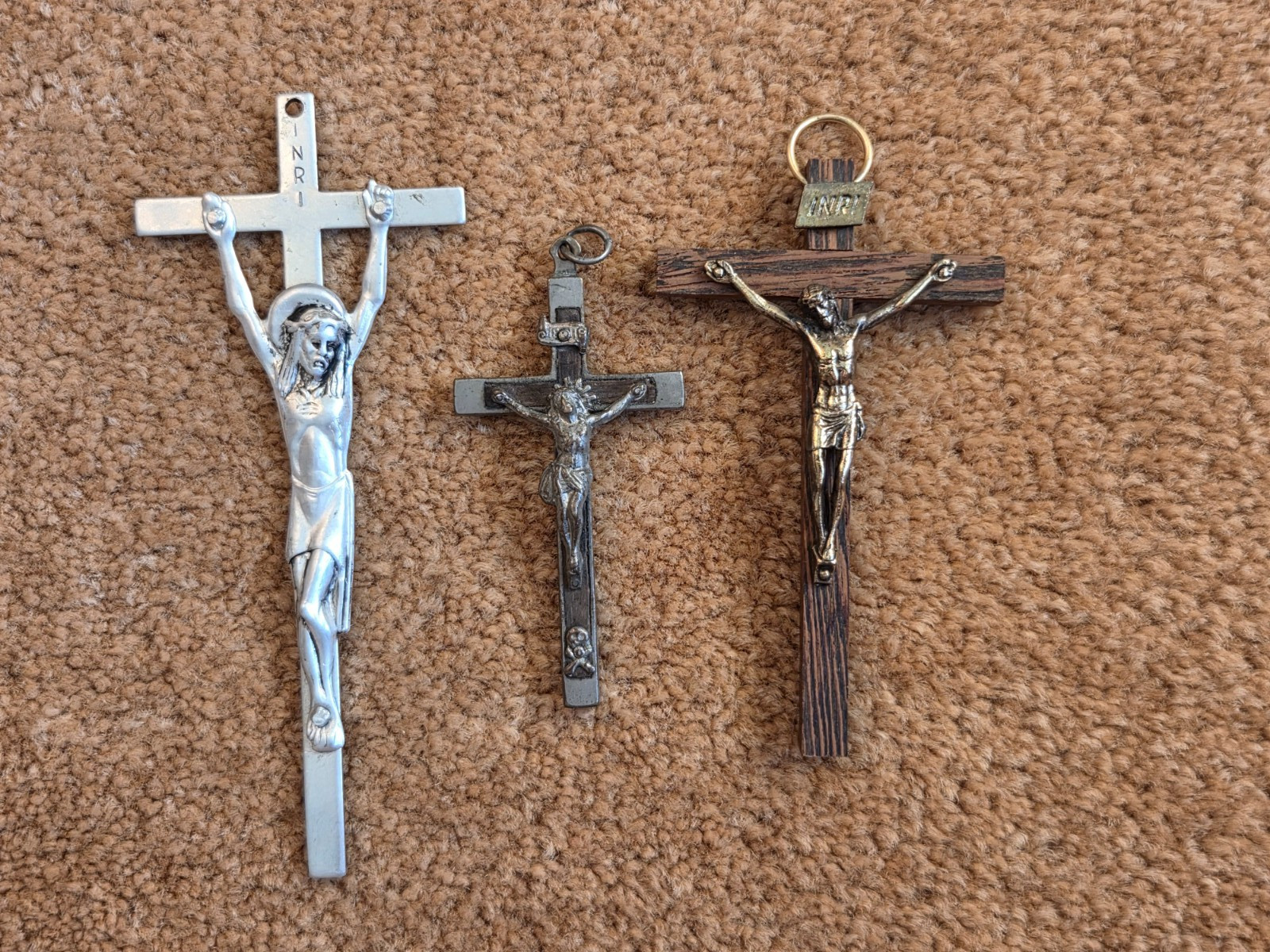 Lot 3 Catholic Crucifixes Crosses Jesus Christ Wood Religious Pendant Italy