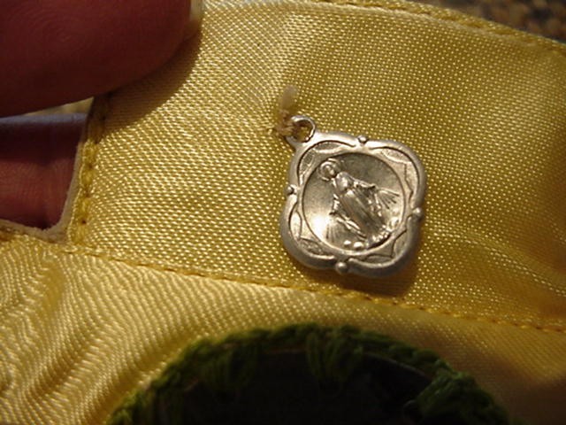 Vintage POCKET SHRINE SCAPULAR BADGE Crucifix/Metals-RED LEATHER Pouch-SNAP