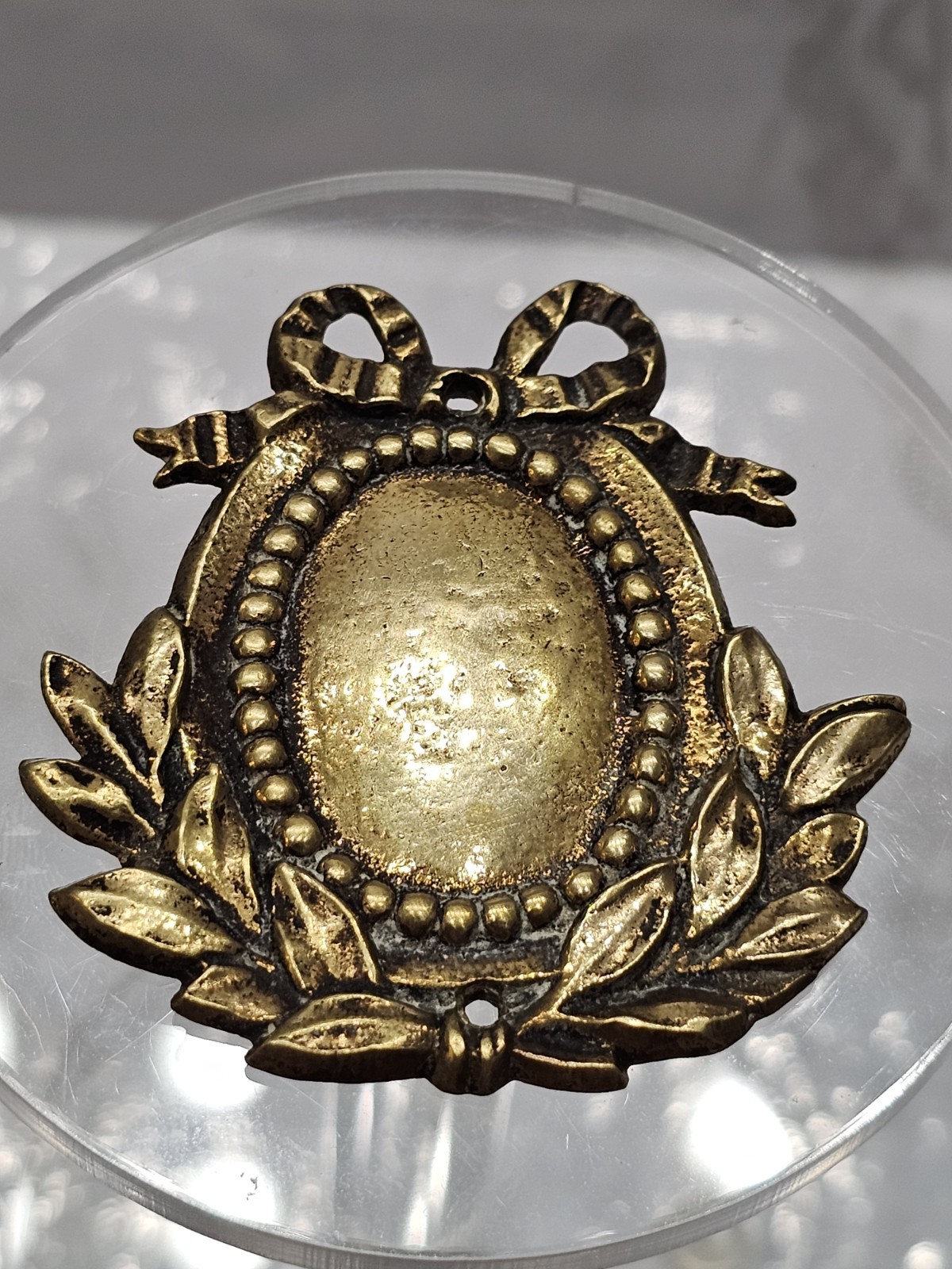Antique Metal Gold Tone Gold Plated Pendant Medal Engrave Able Gift Beauty HTF