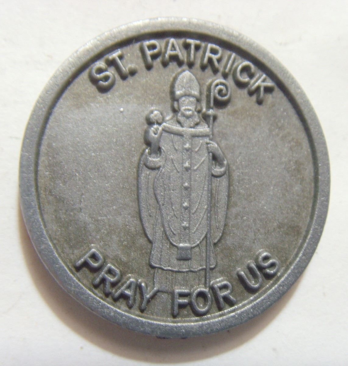1960s vintage grey silver tone metal catholic St Patrick pocket token EL1075