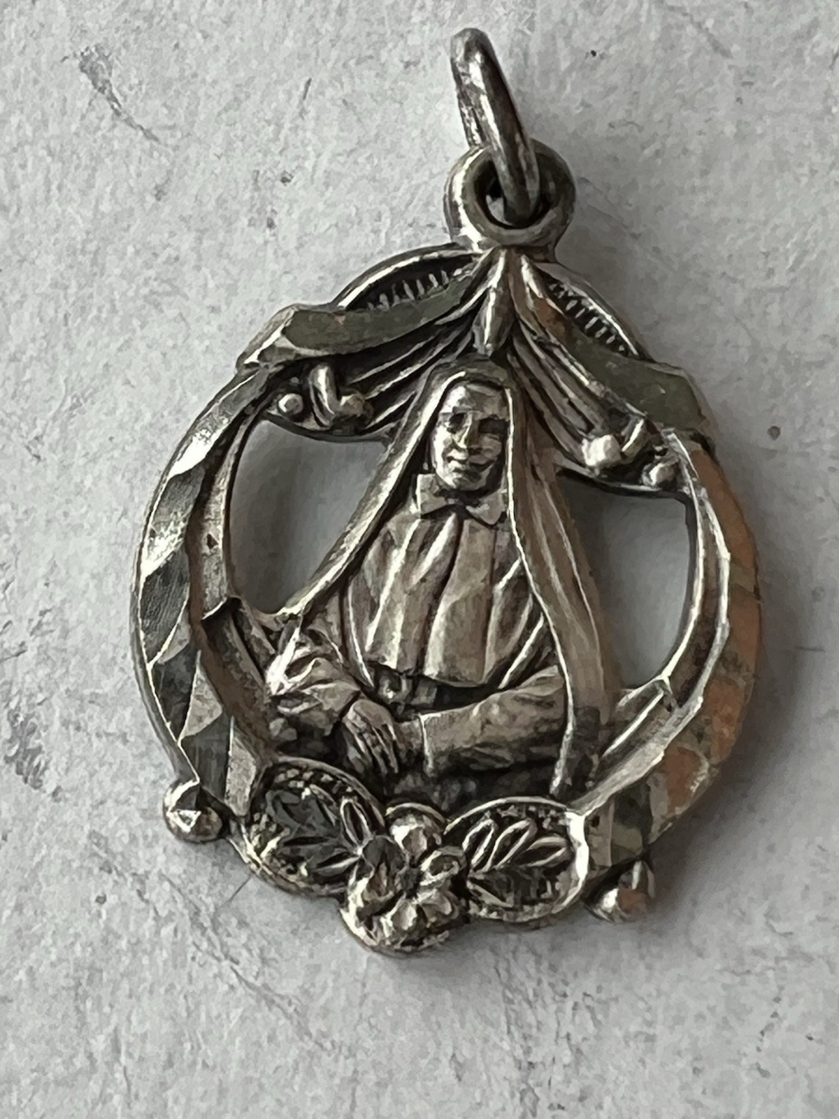 Vtg Sterling Silver Catholic Medal of St Francis Xavier Cabrini HMH cathedral