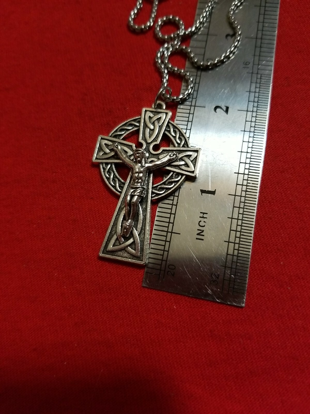 CHRISTIAN CATHOLIC CROSS WITH CHAIN 24 INCHES