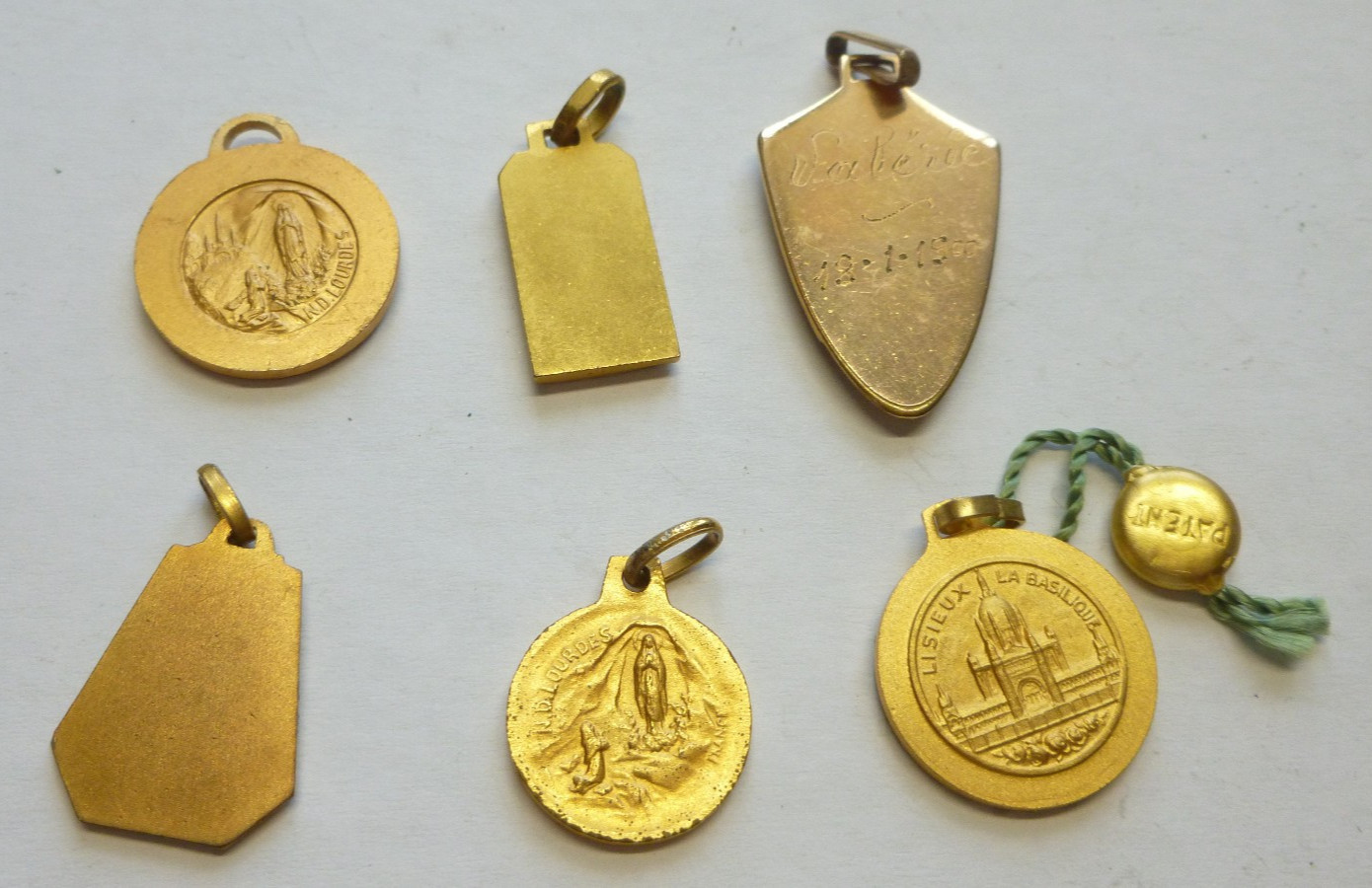 26F16/25 OLD 6 MEDAL RELIGIOUS gold plated (21)