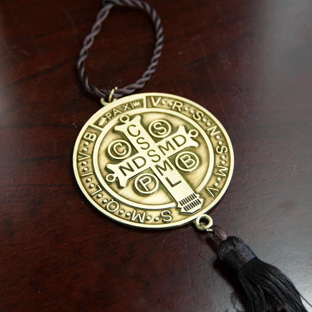Benedict Medal Religious Bronze Engraving Zinc Alloy Amulet Home Car Decors Gift