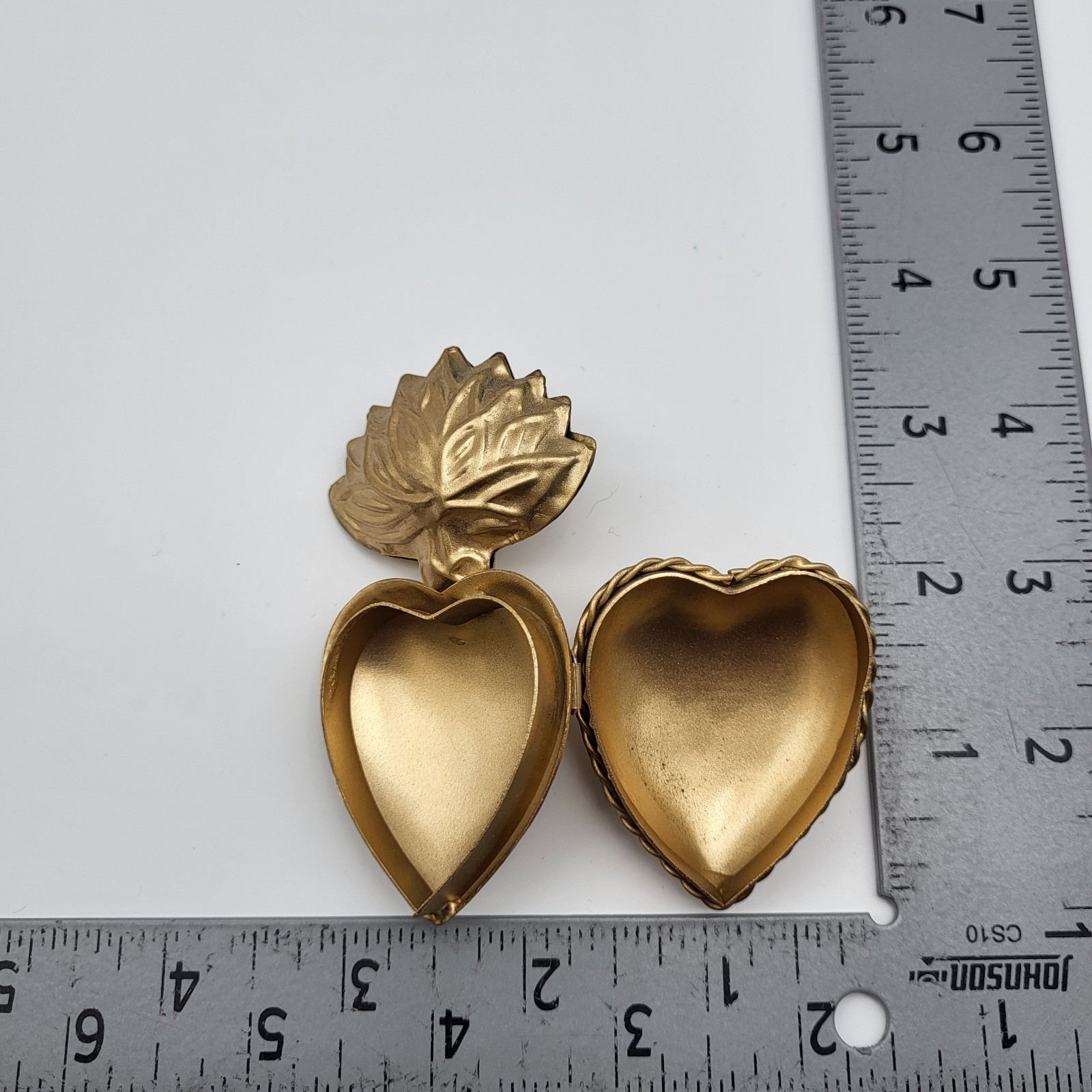 Vintage Sacred Heart Metal Locket Trinket box Ornament compartment shrine