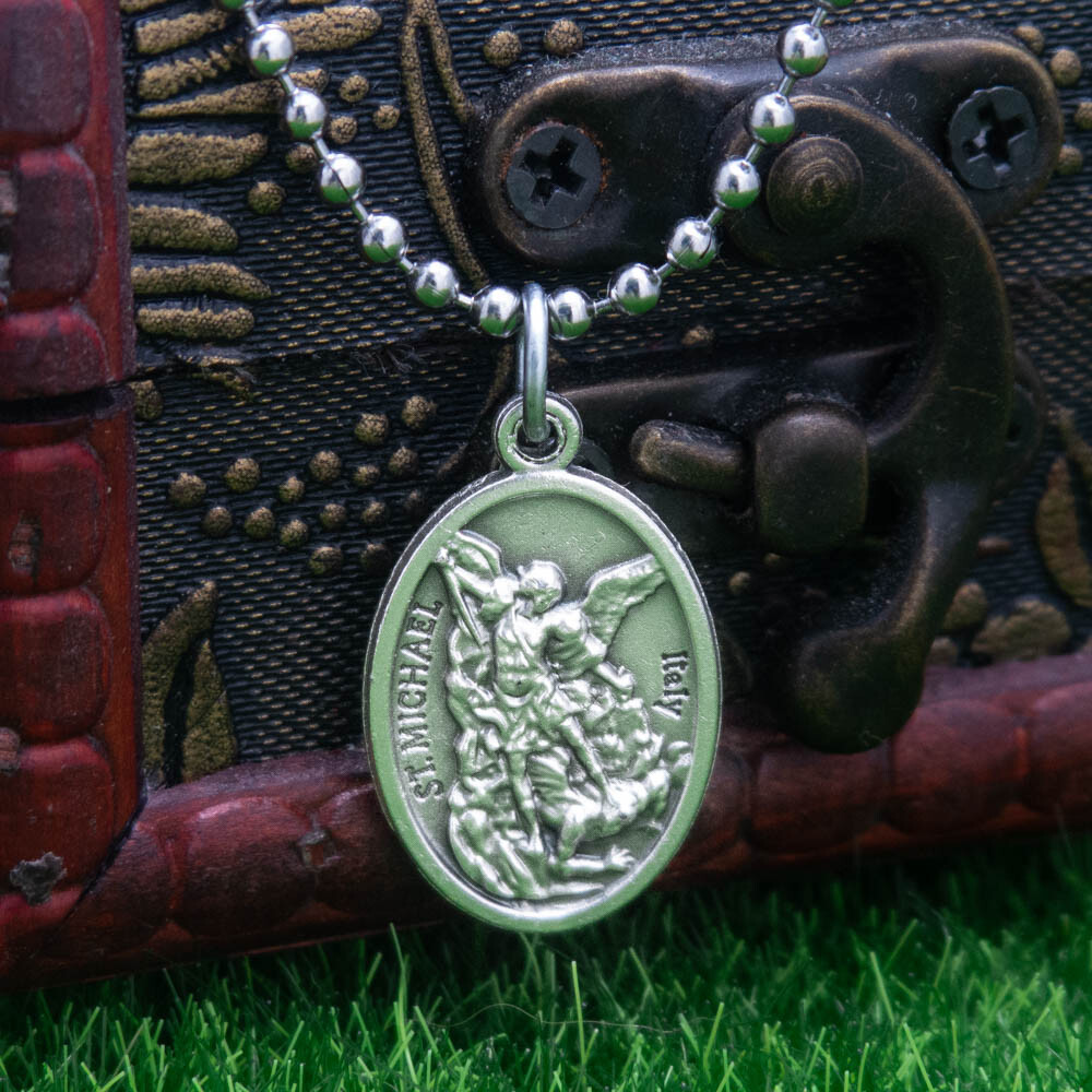 Patron Saint St Michael Pray For Us 1″ Medal Pendant Necklace 24″ Chain Italy