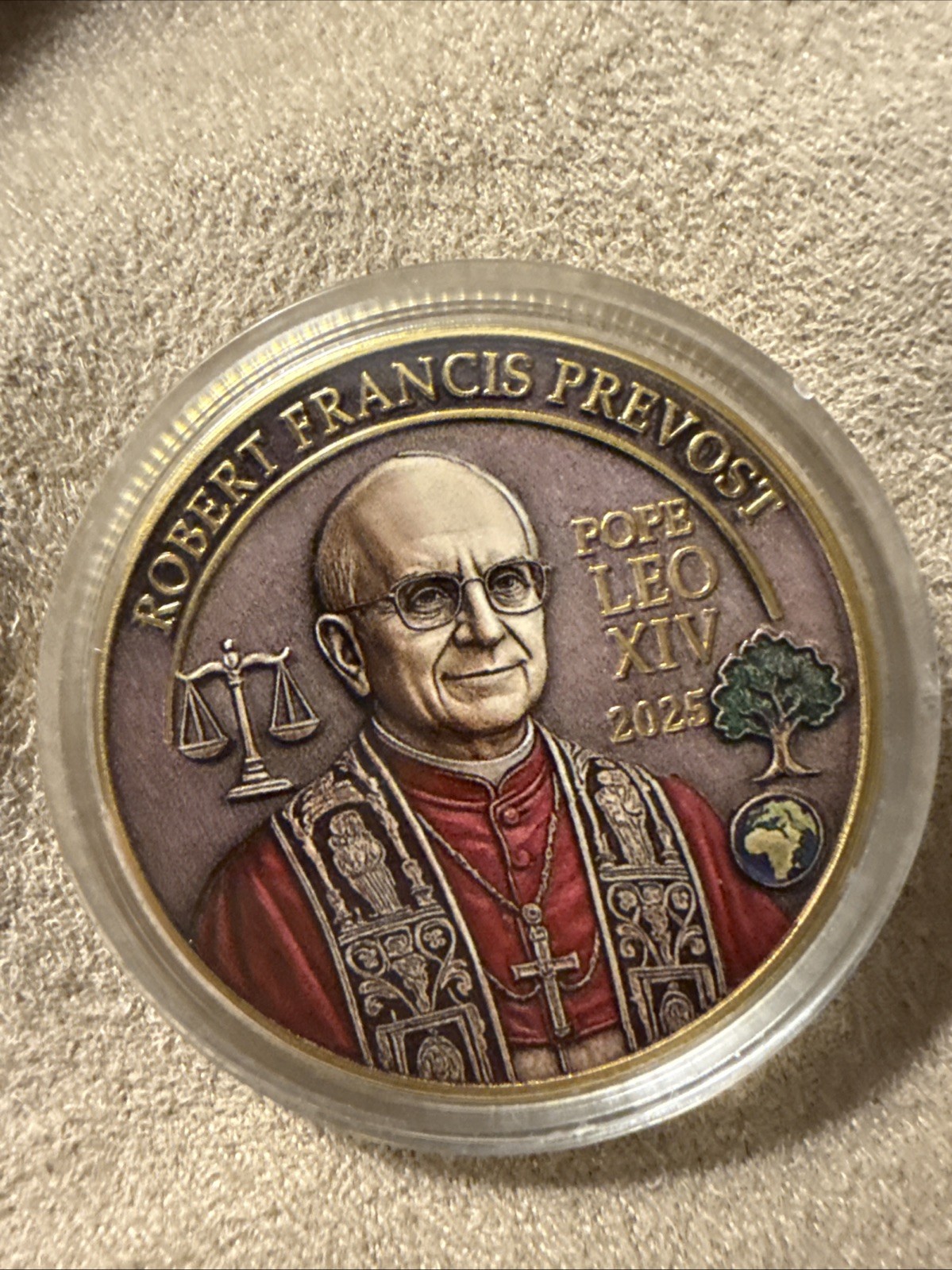 Colorful “Pope Leo VIX” Commemorative Coin