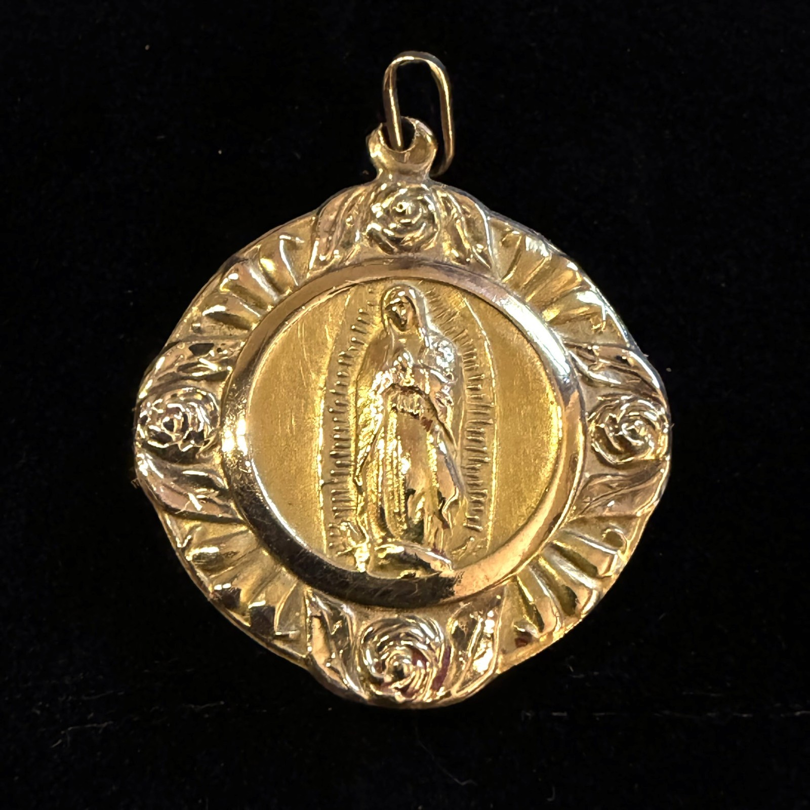 Vintage 10K Yellow Gold OL Guadaulpe Sacred Heart of Jesus Rose Reversible Medal