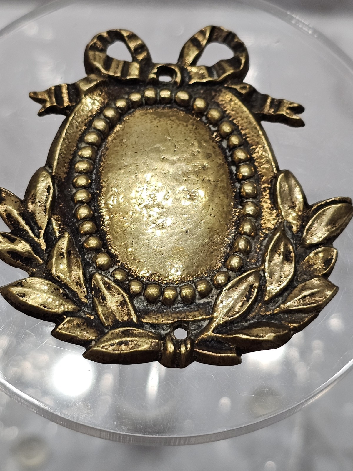 Antique Metal Gold Tone Gold Plated Pendant Medal Engrave Able Gift Beauty HTF