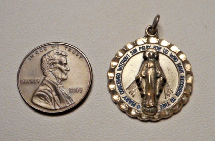 1950s Hayward Sterling Silver Catholic Miraculous Mary Medal Pendant 7g