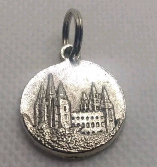 7 Vtg &1 Rear Catholic Saints, Mary, Bernadette, Joseph, Dymphna Medal Pendants