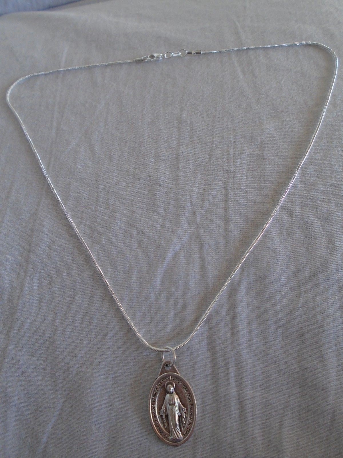 1″ Italian Silver Miraculous Medal Italy 925 Sterling Snake Chain Necklace Card