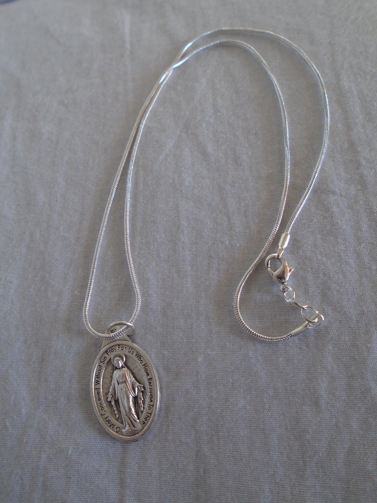 1″ Italian Silver Miraculous Medal Italy 925 Sterling Snake Chain Necklace Card