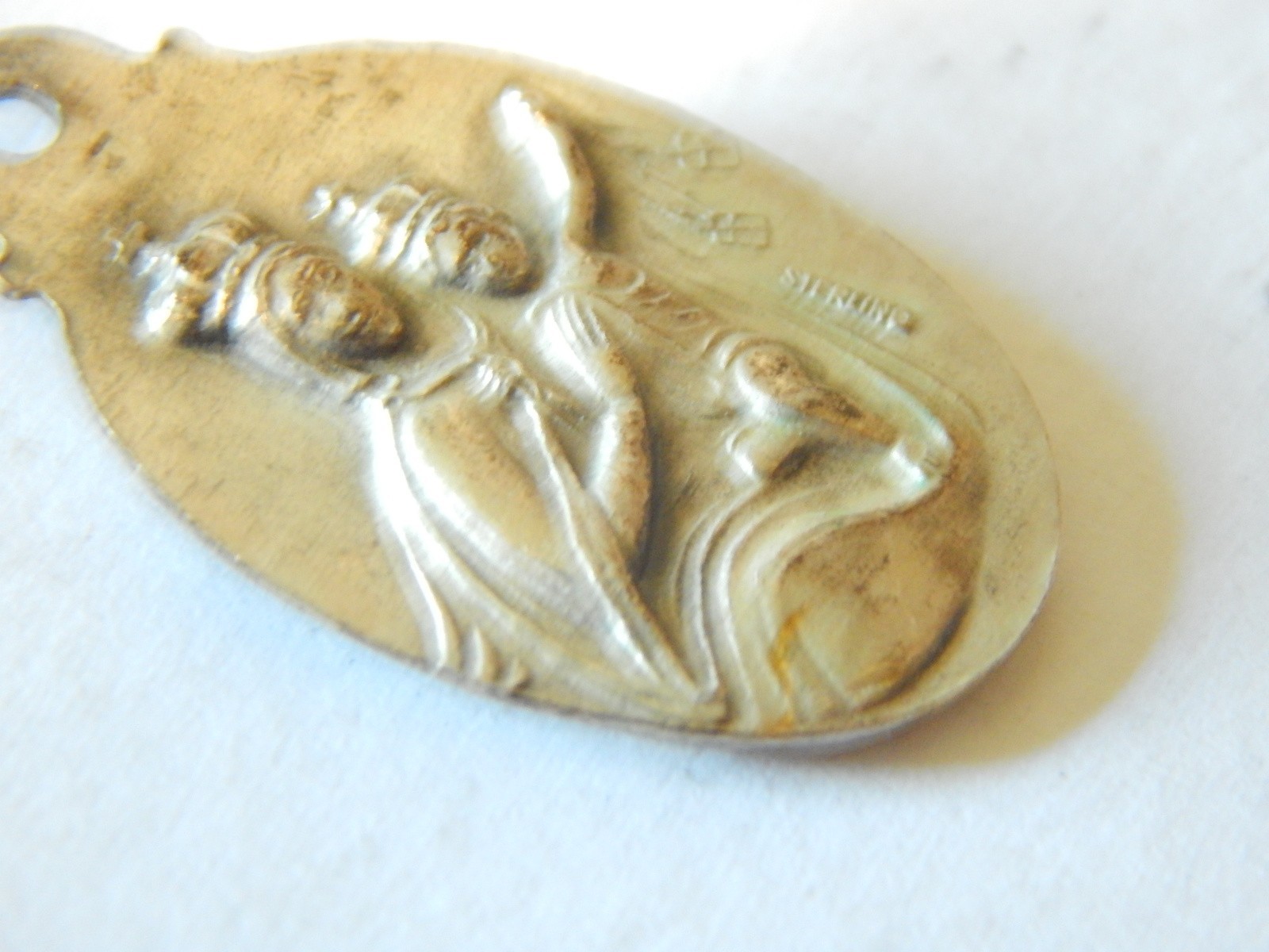 VTG 1950S ? CATHOLIC STERLING SILVER PENDANT CHARM METAL JESUS VIRGIN MOTHER