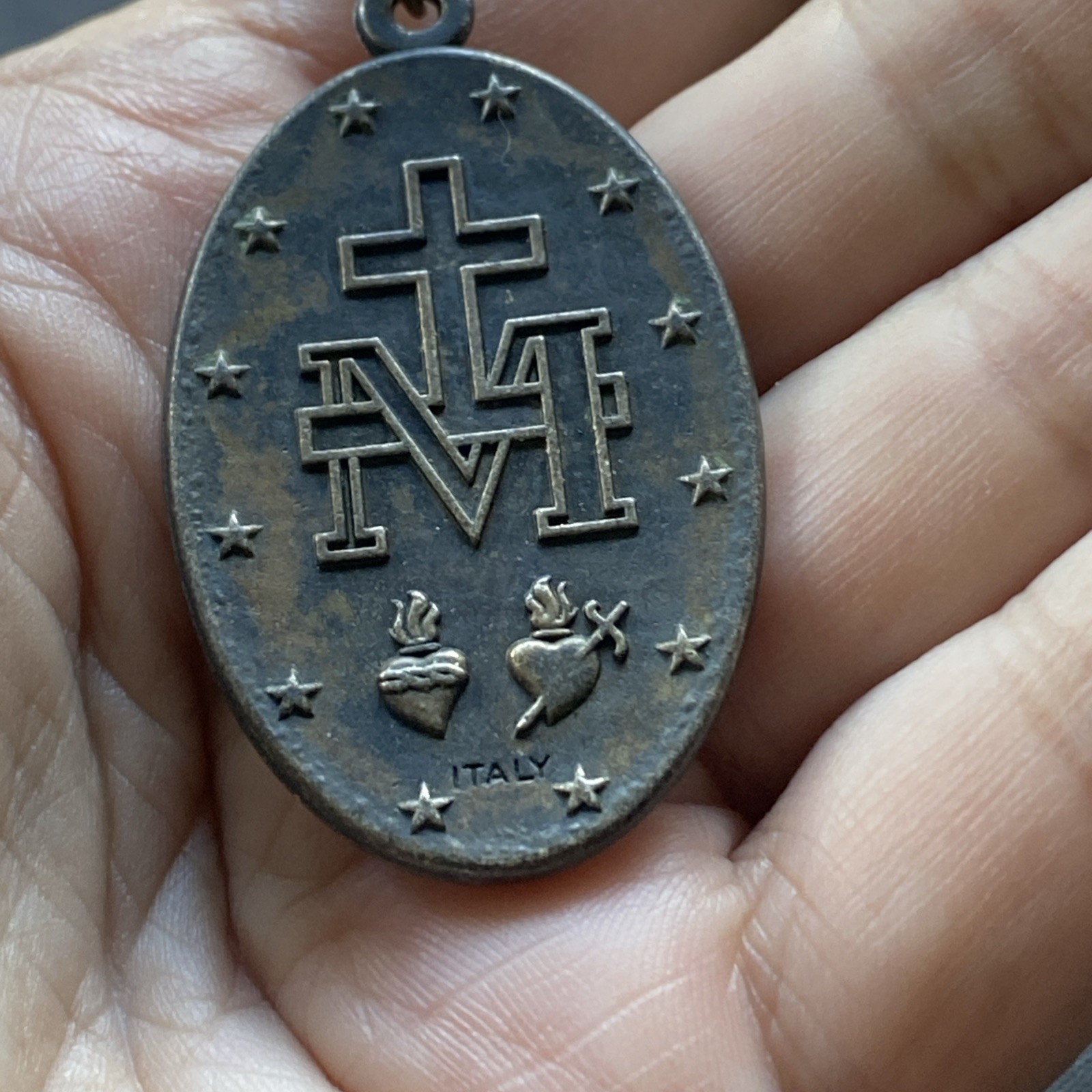 Vtg Large Size Blue Miraculous Medal Mary Necklace Italy 18” Curb Chain
