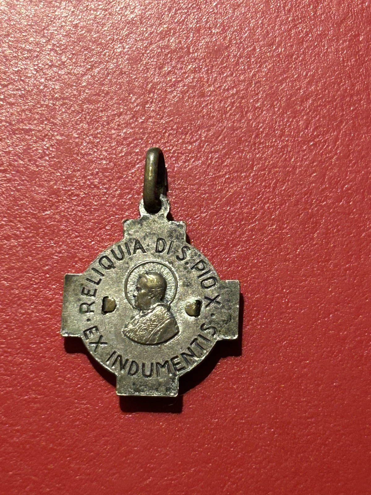 Italy 1950s Pope Pius X relic Ex Indumentis catholic medal
