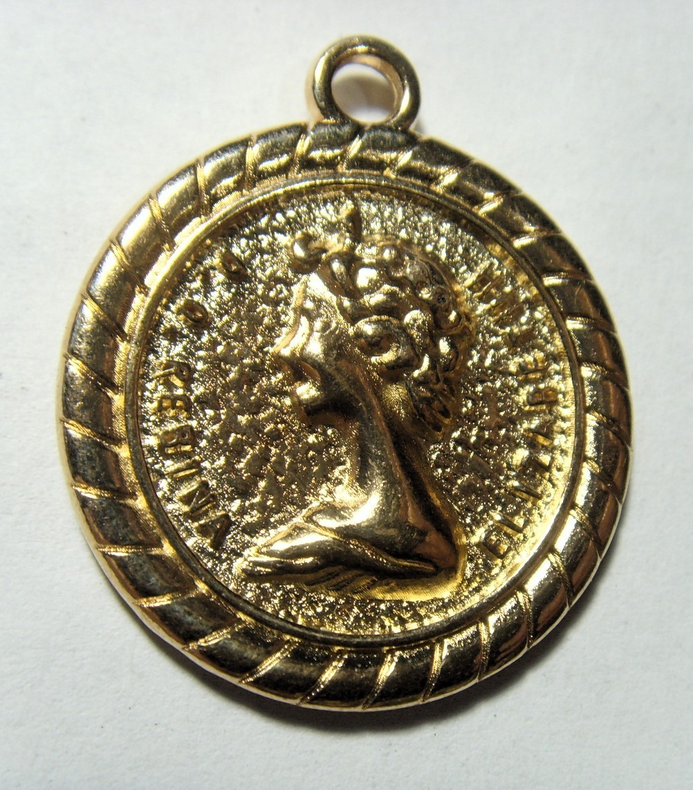 1950s antique gold tone metal Queen Elizabeth ii Regina DG pendant 54432