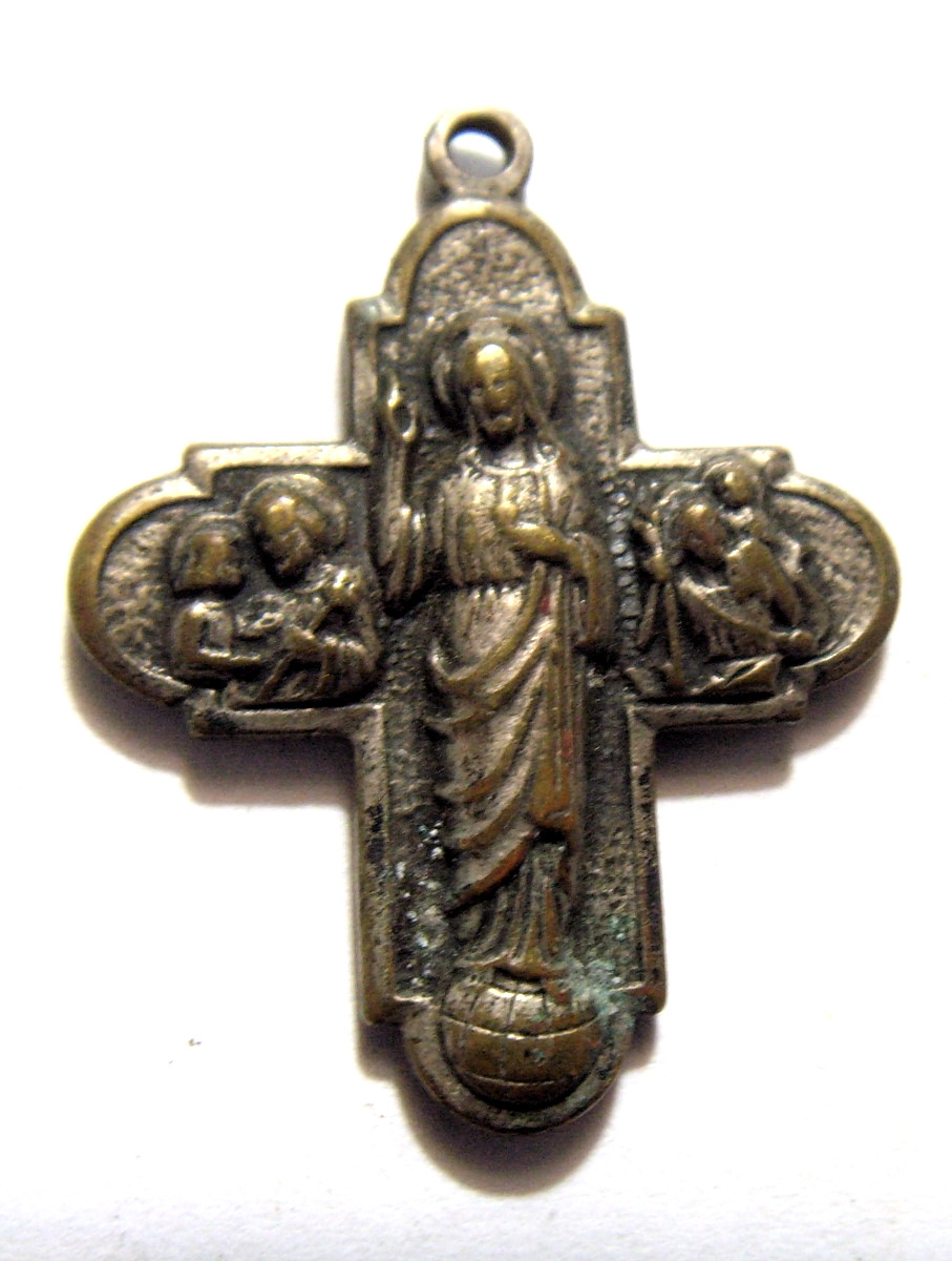 1950s antique Catholic Saints Sacred Heart Auto League cross pendant 54528