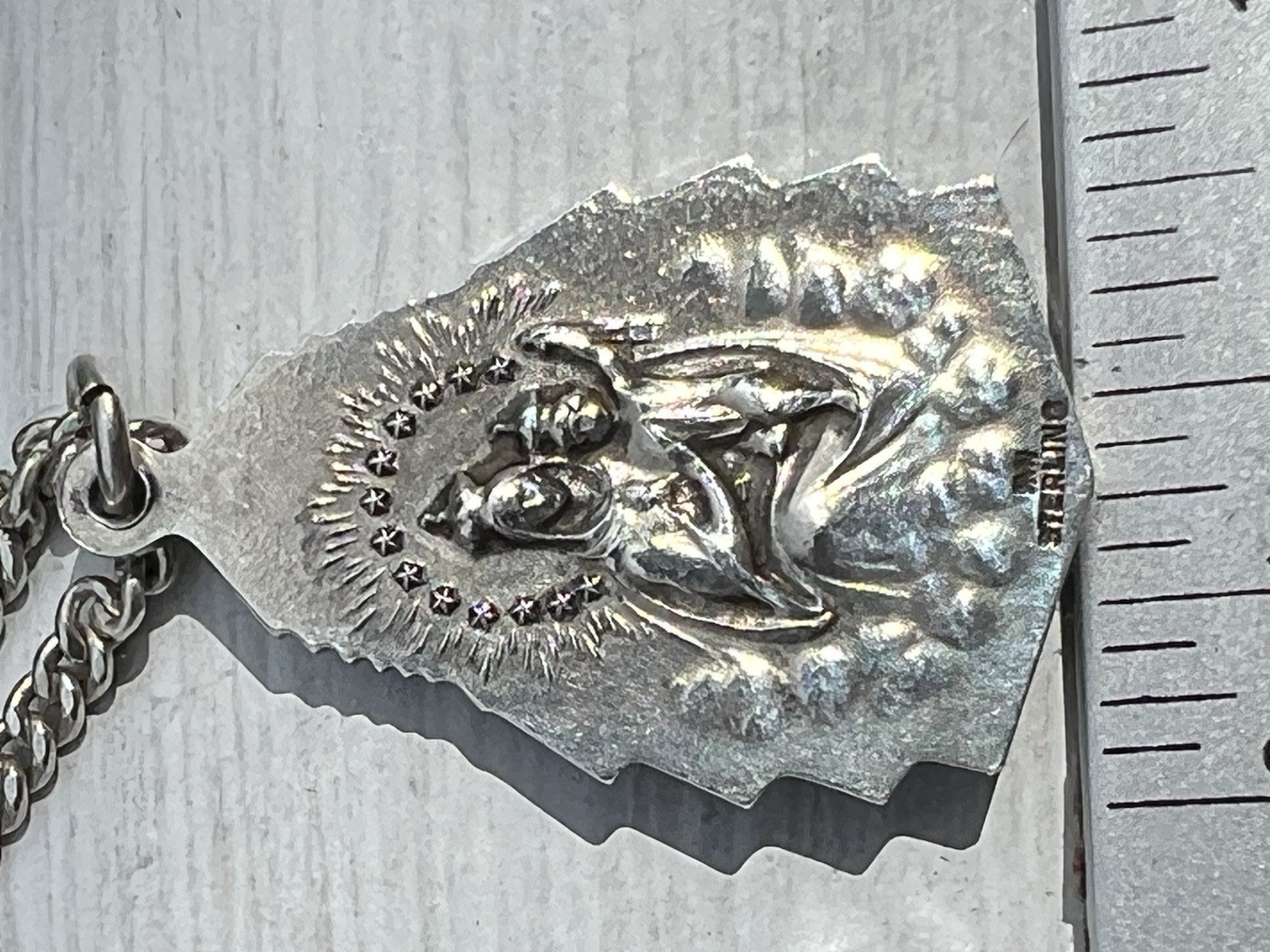 Vtg HMH Sterling Silver Sacred Heart of Jesus Medal Pendant W 24” chain