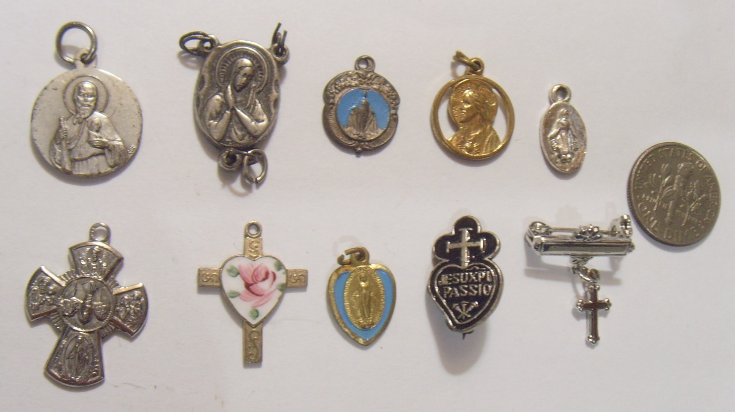 10 antique catholic Saints religious items medal pin pendant etc lot 54988