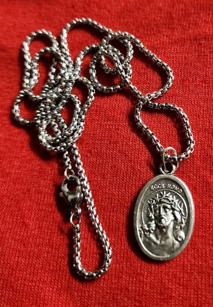 CHRISTIAN CATHOLIC Medal &24 inches chain made in Italy