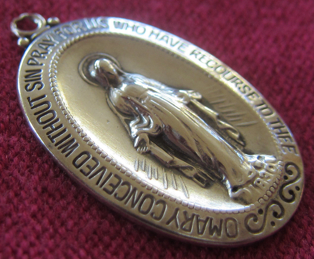 Vintage Catholic Religious Medal – STERLING – Miraculous – CLASSIC / LOVELY