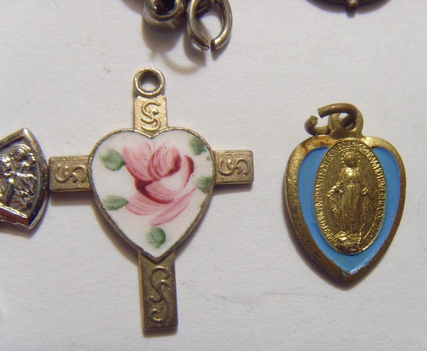 10 antique catholic Saints religious items medal pin pendant etc lot 54988