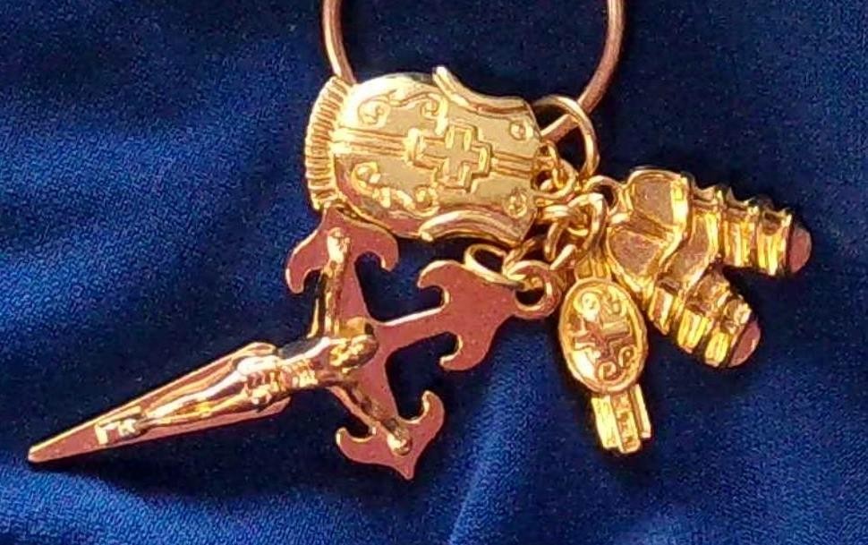 Gold Jesus Medals Handbag Jewelry Jesus Warrior Crucifix Belt Sandals Vest NICE!