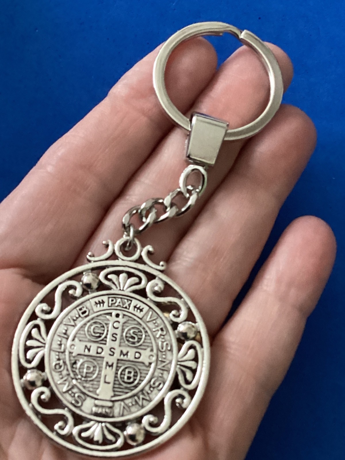 Saint St BENEDICT Keychain Key Ring Protection Silver Tone Ornate 4-1/4×1-1/2”