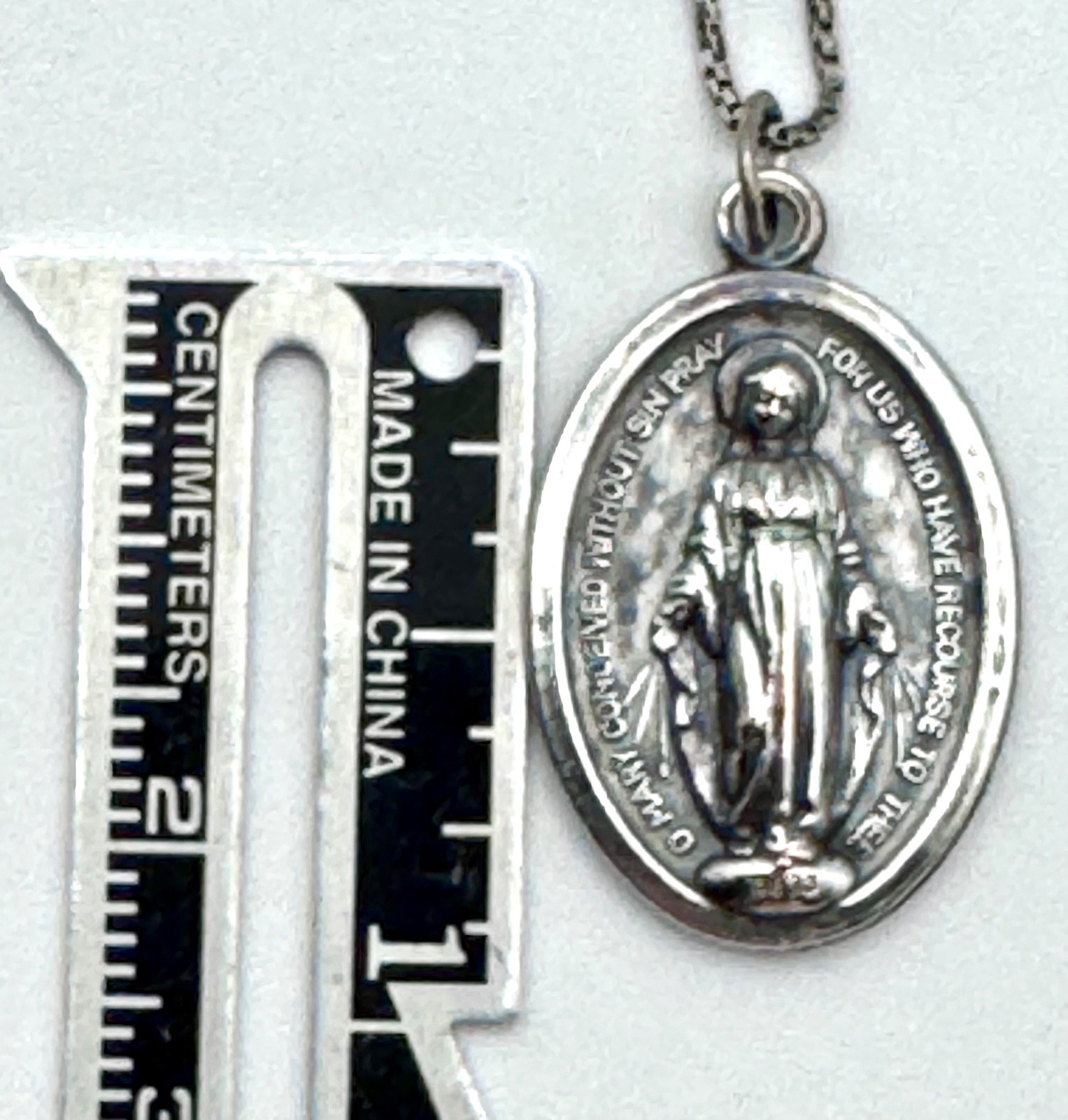 1830 Mother Mary Oval Sterling Silver Necklace Vintage Italy Signed Women’s
