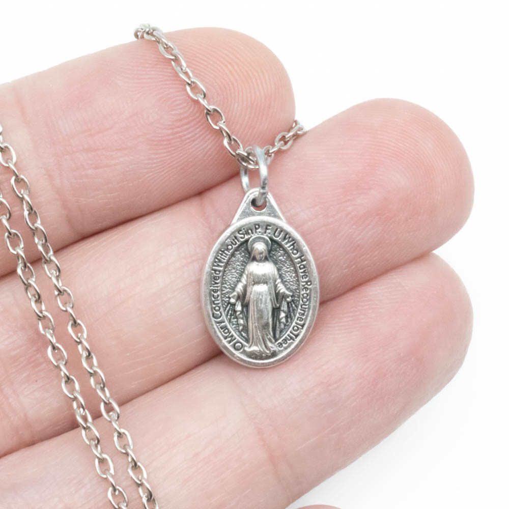 Small 3/4″ Miraculous Medal Virgin Mary Pendant Necklace Italy w 24″ Link Chain