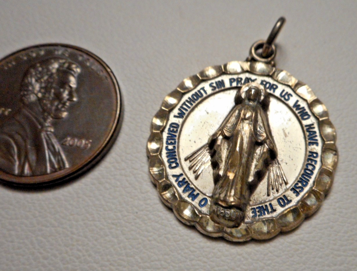 1950s Hayward Sterling Silver Catholic Miraculous Mary Medal Pendant 7g