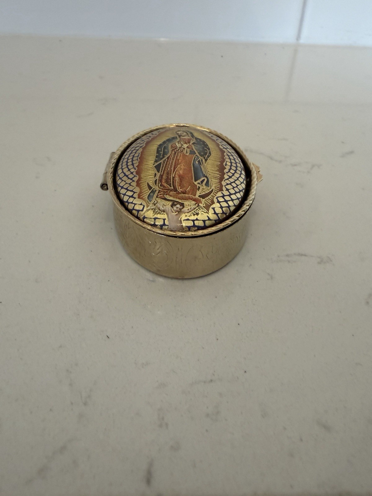 Our Lady Of Guadalupe Gold Toned-Tinket/Pill Box Made In Italy – Max Valiano